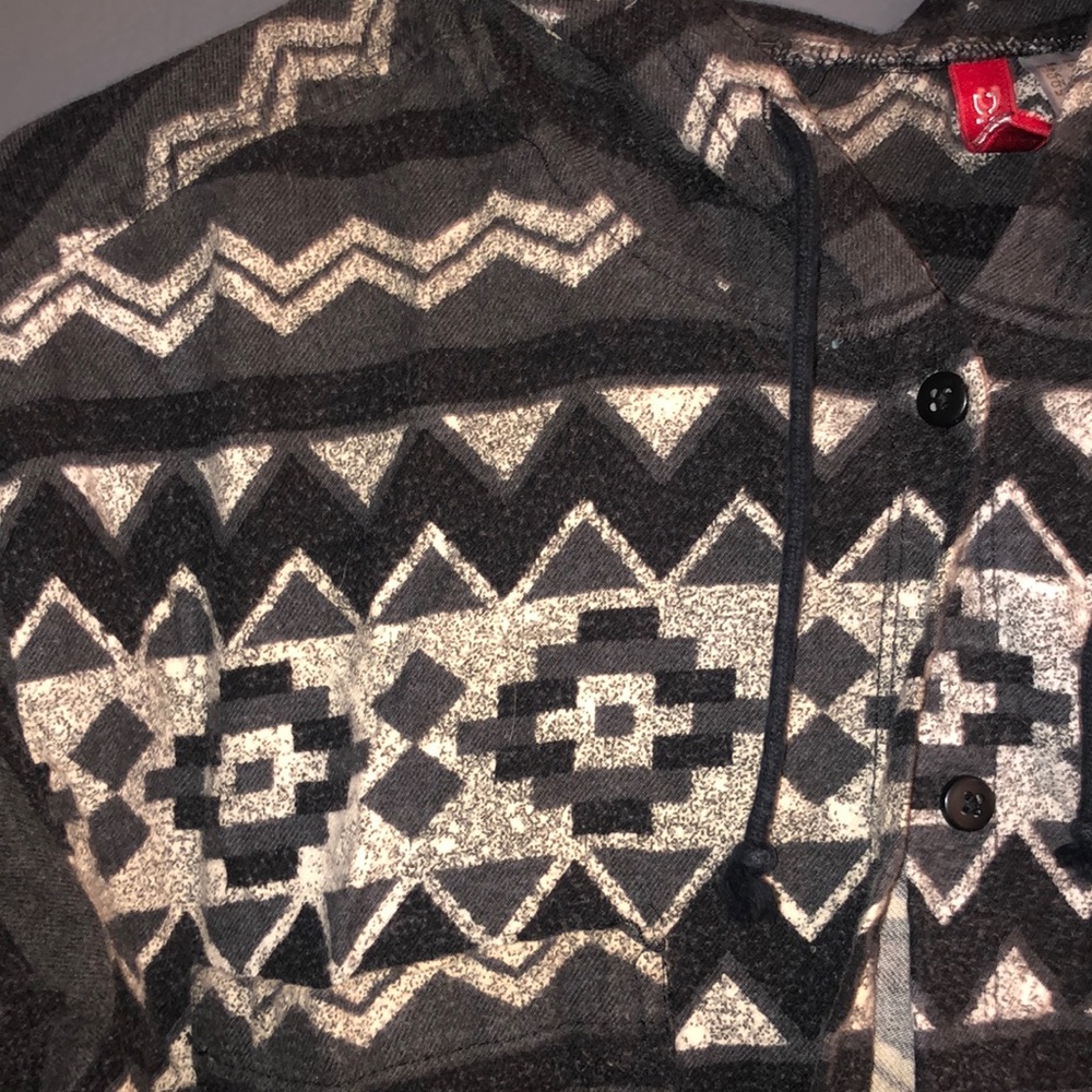 Hooded button up - Picture 7 of 7